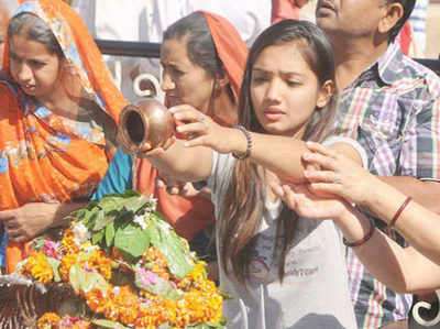 सावन में लगती है इन प्रसिद्ध शिव मंदिरों में मेले , श्रद्धालु जरूर जाएं